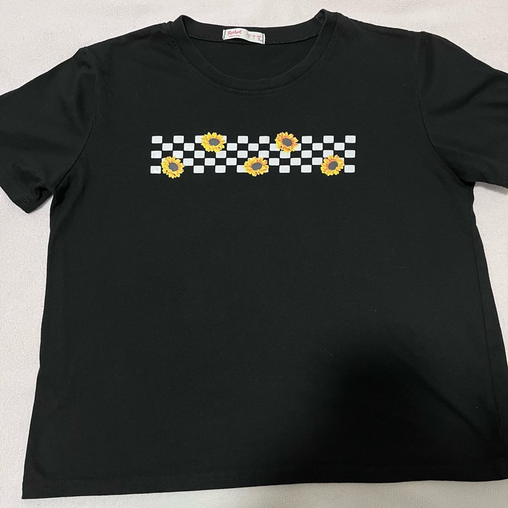 ROMWE T-SHIRT